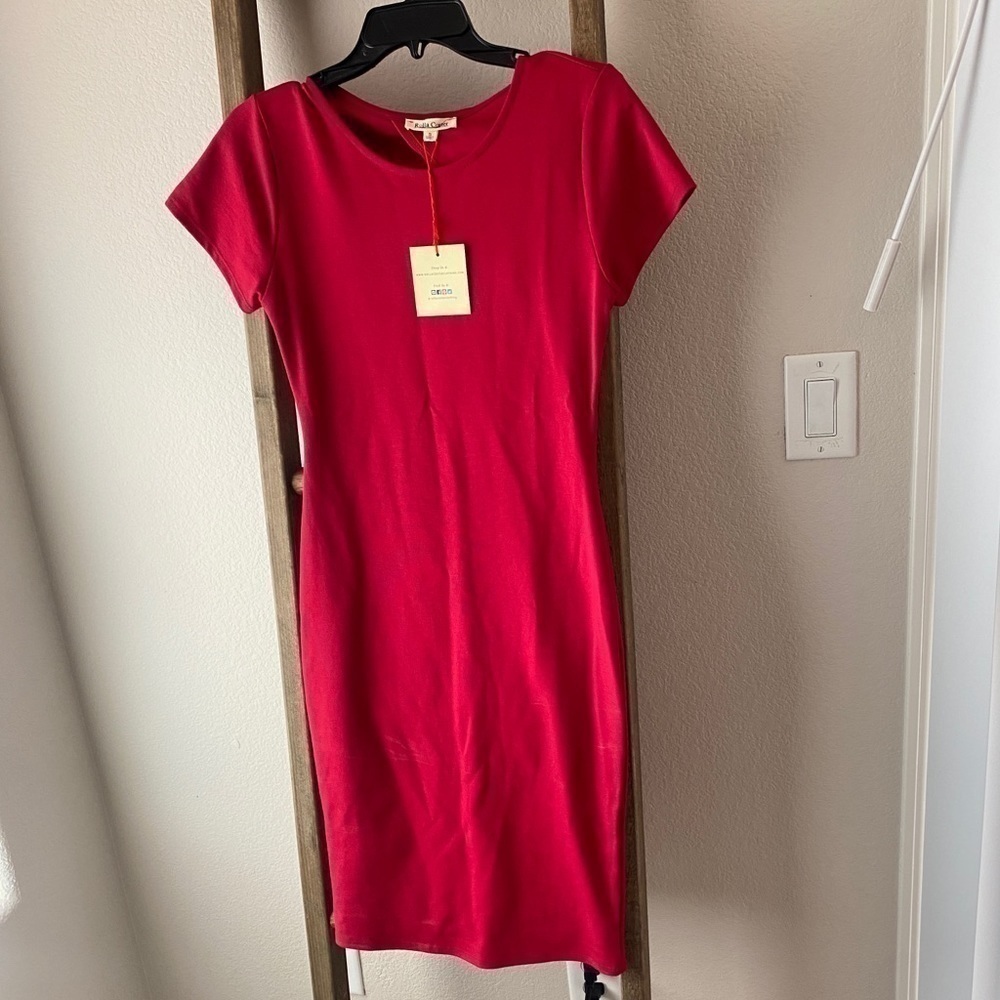 NWT - bodycon red dress with t-shirt style sleeves